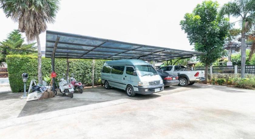 慕斯 Oyo 75305 T Park Pak Chong酒店 外观 照片