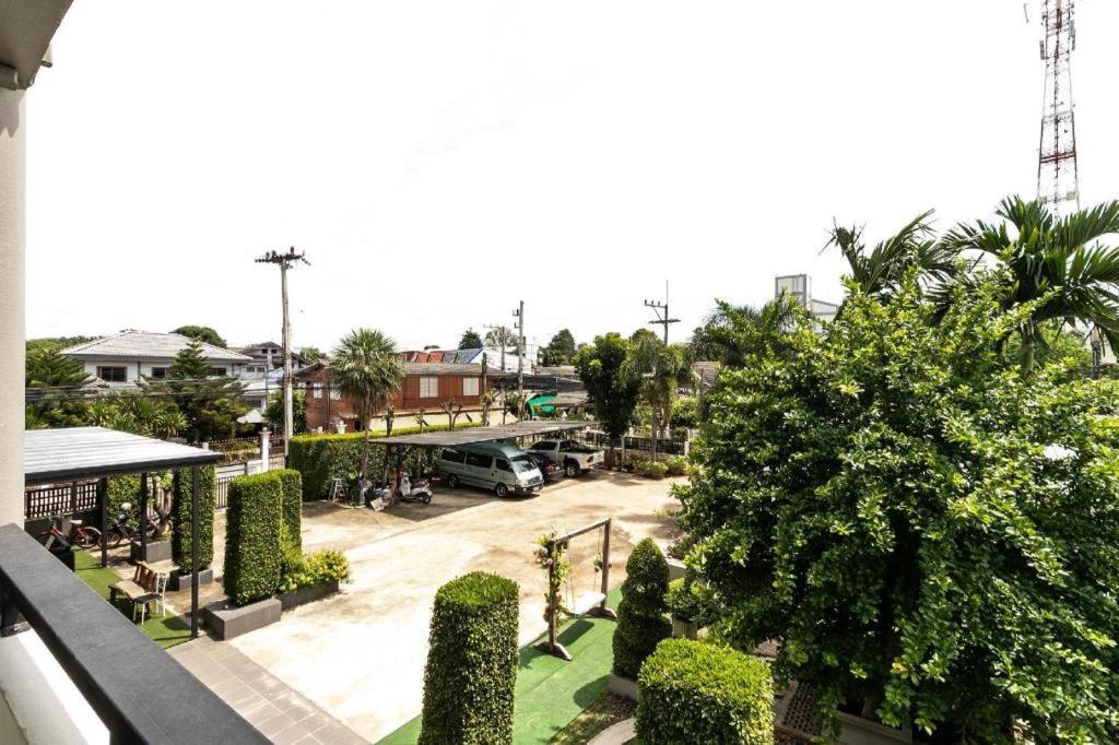 慕斯 Oyo 75305 T Park Pak Chong酒店 外观 照片